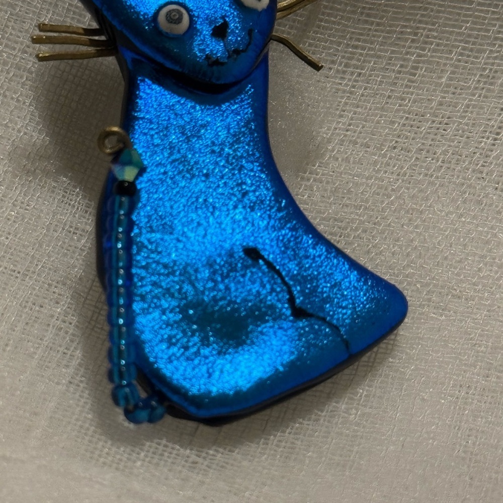 Blue Cat Brooch - Picture 6 of 6